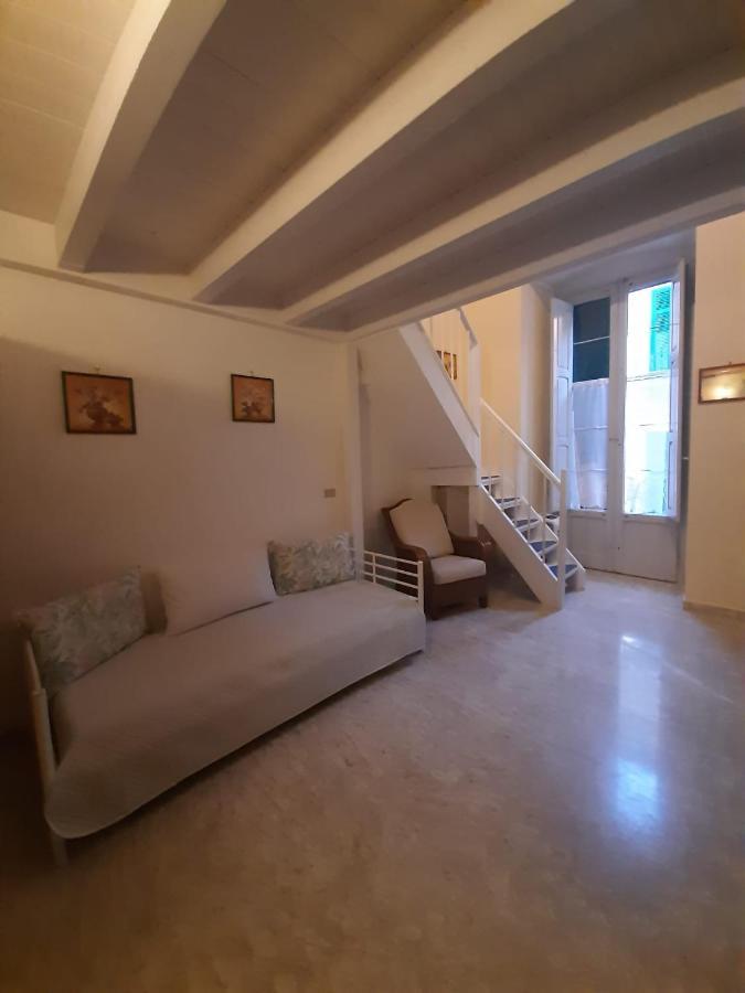 Holiday House Nel Cuore Di Bari Exteriér fotografie